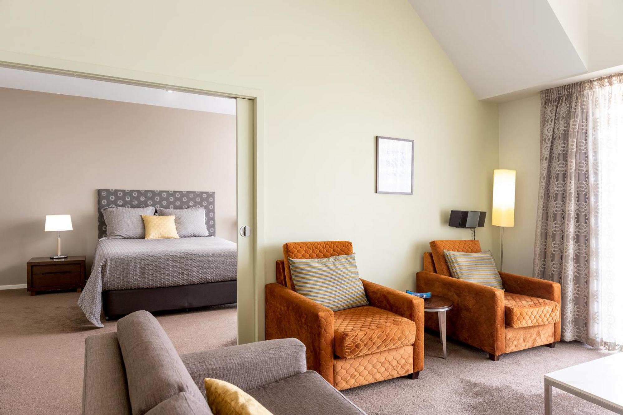 Lady Bay Resort Γουόρναμπουλ Εξωτερικό φωτογραφία